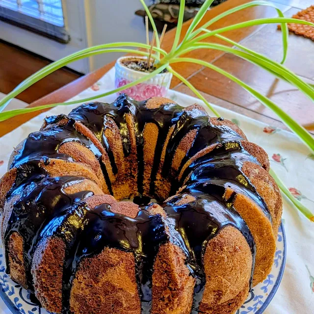 Bundt cake with chocolate drizzle